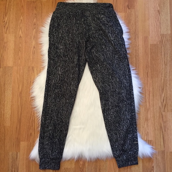 Lululemon | Black & White Jogger Pants - Picture 6 of 7